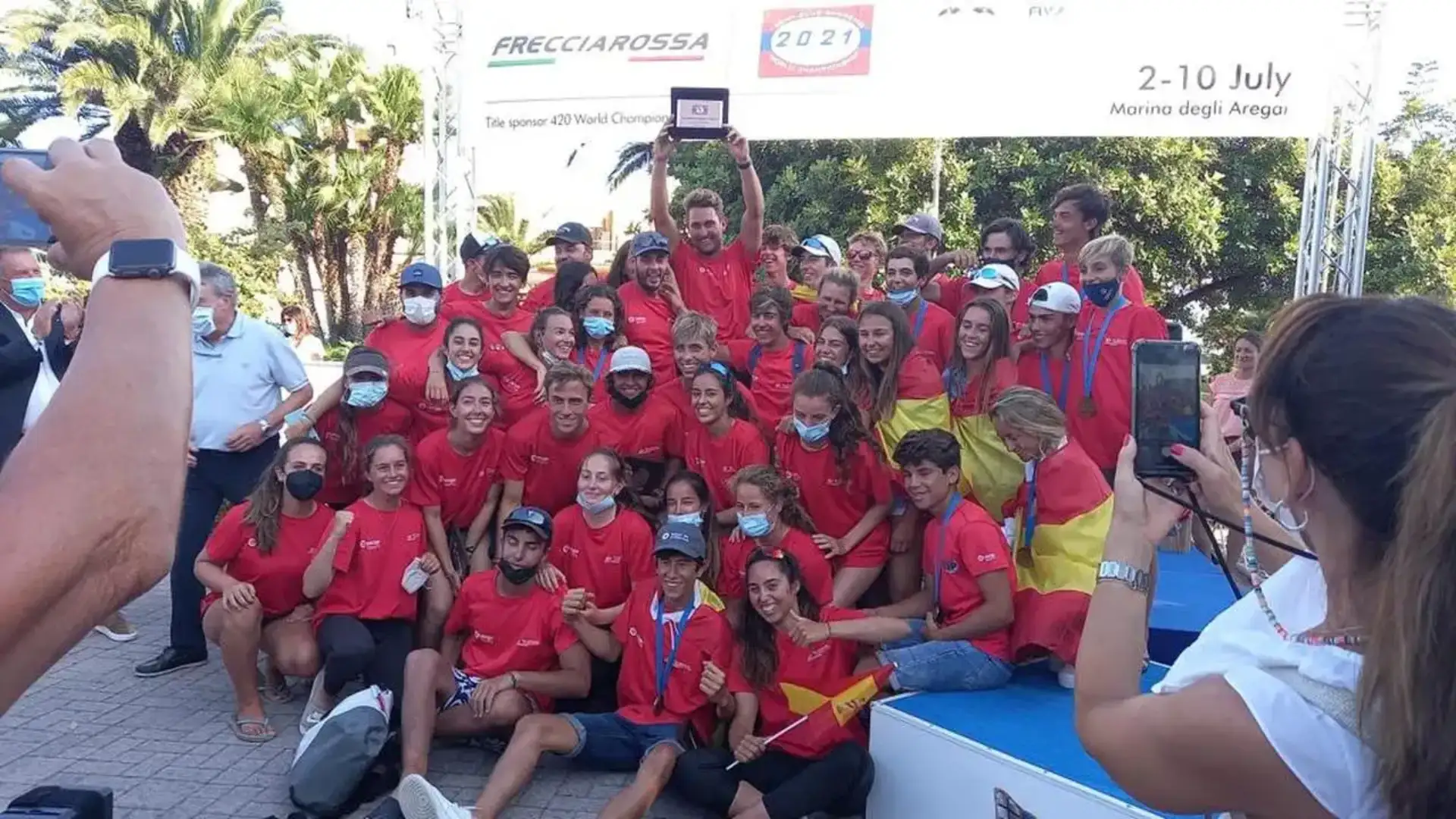 La Spagna vince la medaglia di Coppa del Mondo 420 a Sanremo