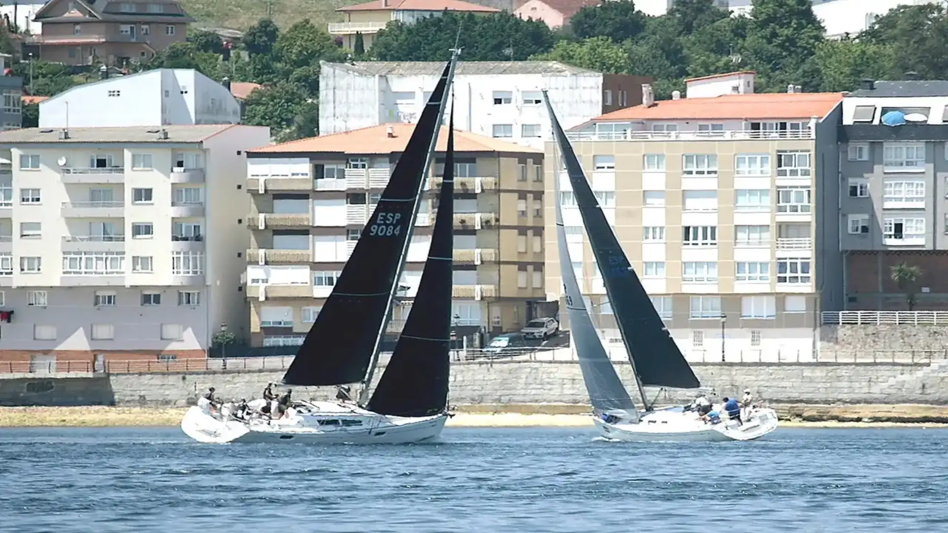 Per Chispetrén con Javier Iglesias a la rea, di Arousa Norte, il Trofeo Gadis de Vela