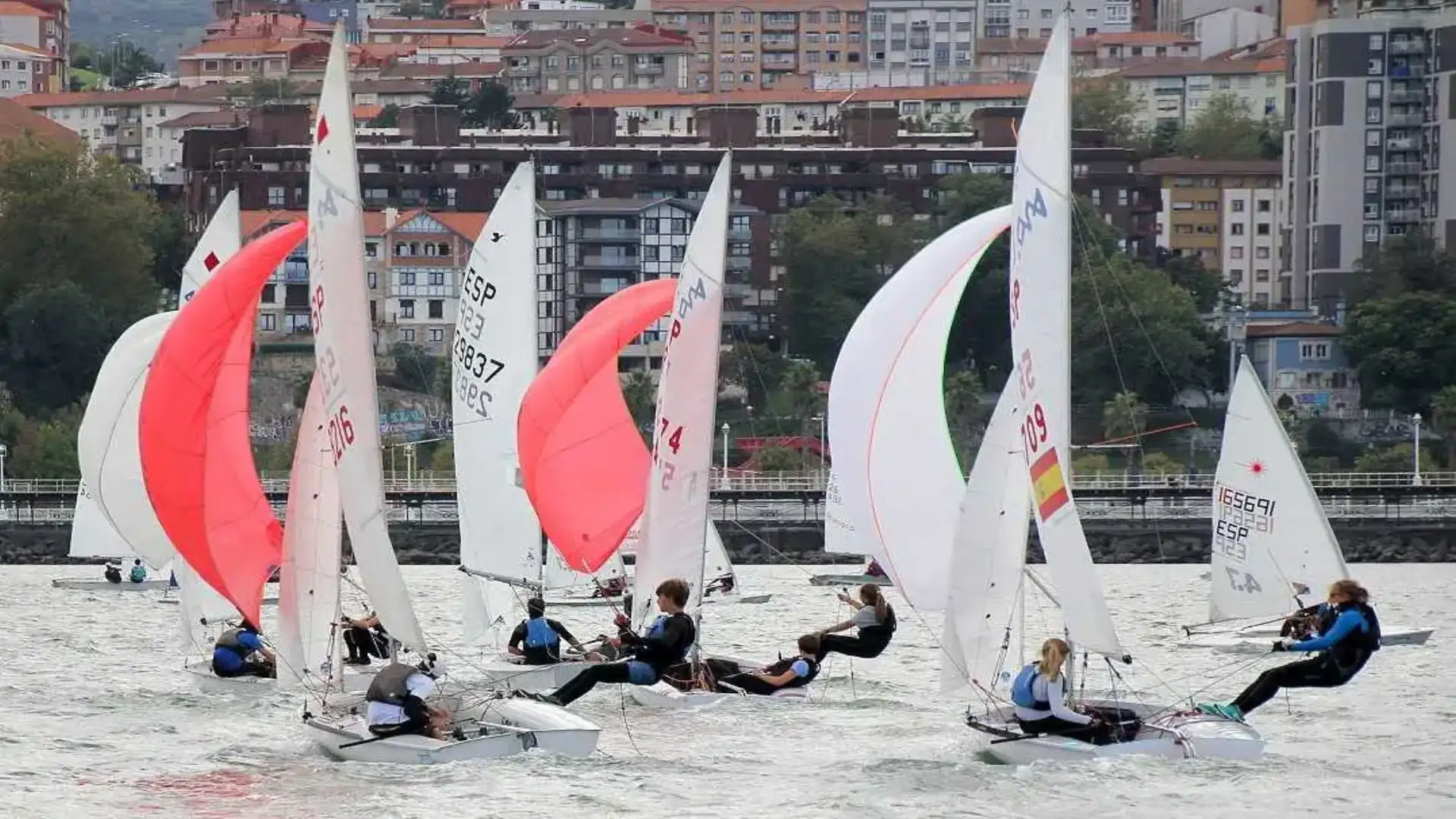 Il Trofeo di Natale dà il via alla Regata di Cock per chiudere il 2021 a Getxo