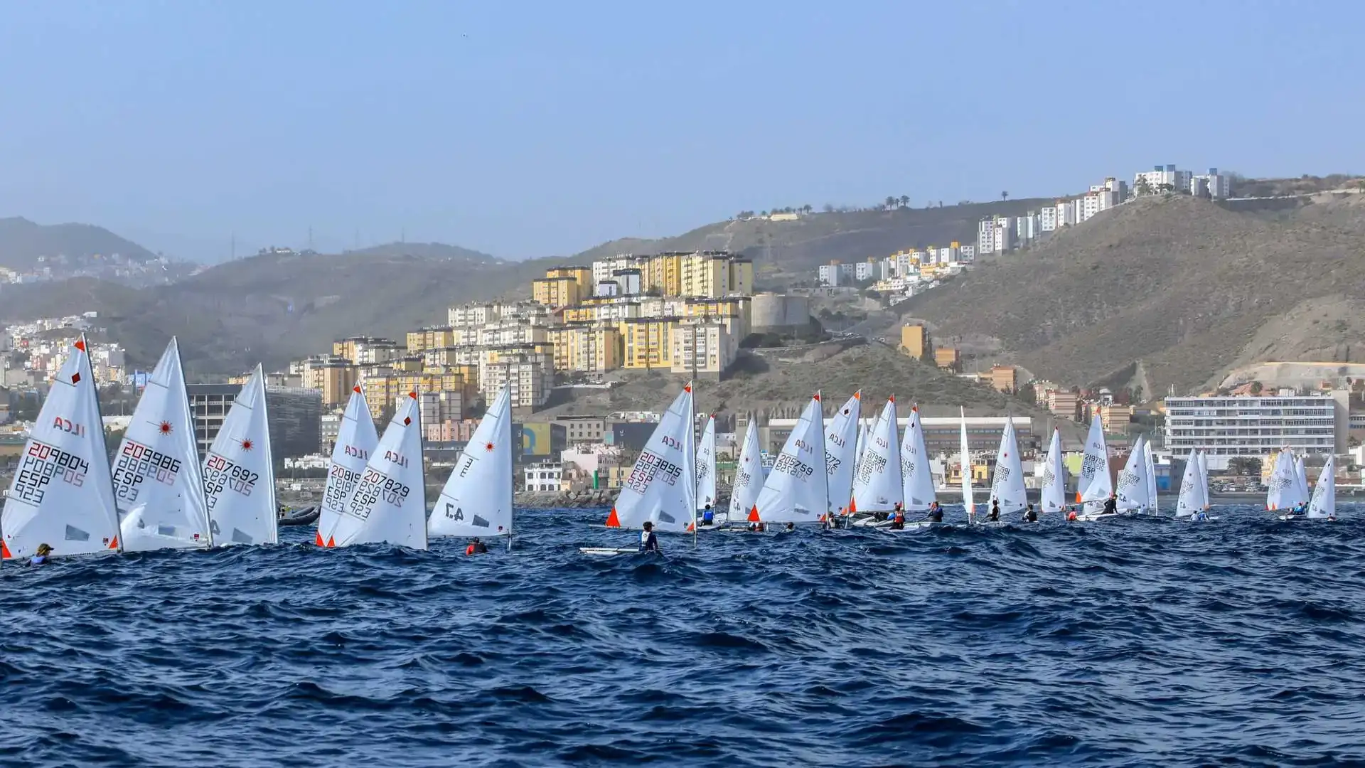 Regata di Carnevale ILCAC-420: Andrulyte, Núñez e Santacreu- Bautista vincono a Las Palmas