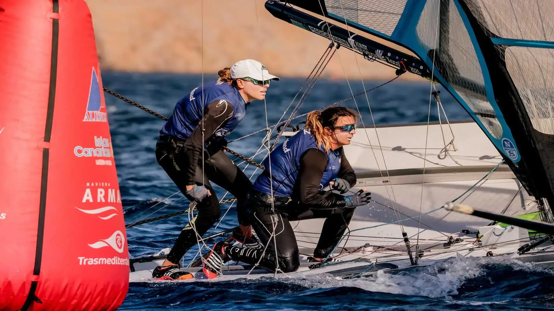 Botín-Trittel oro en la Lanzarote Regata en 49er y María Cantero-Patcia Suáres sextas
