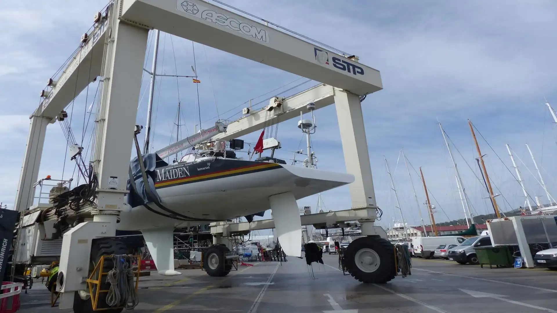 La leggendaria Vergine riceve assistenza tecnica presso il cantiere navale STP Palma