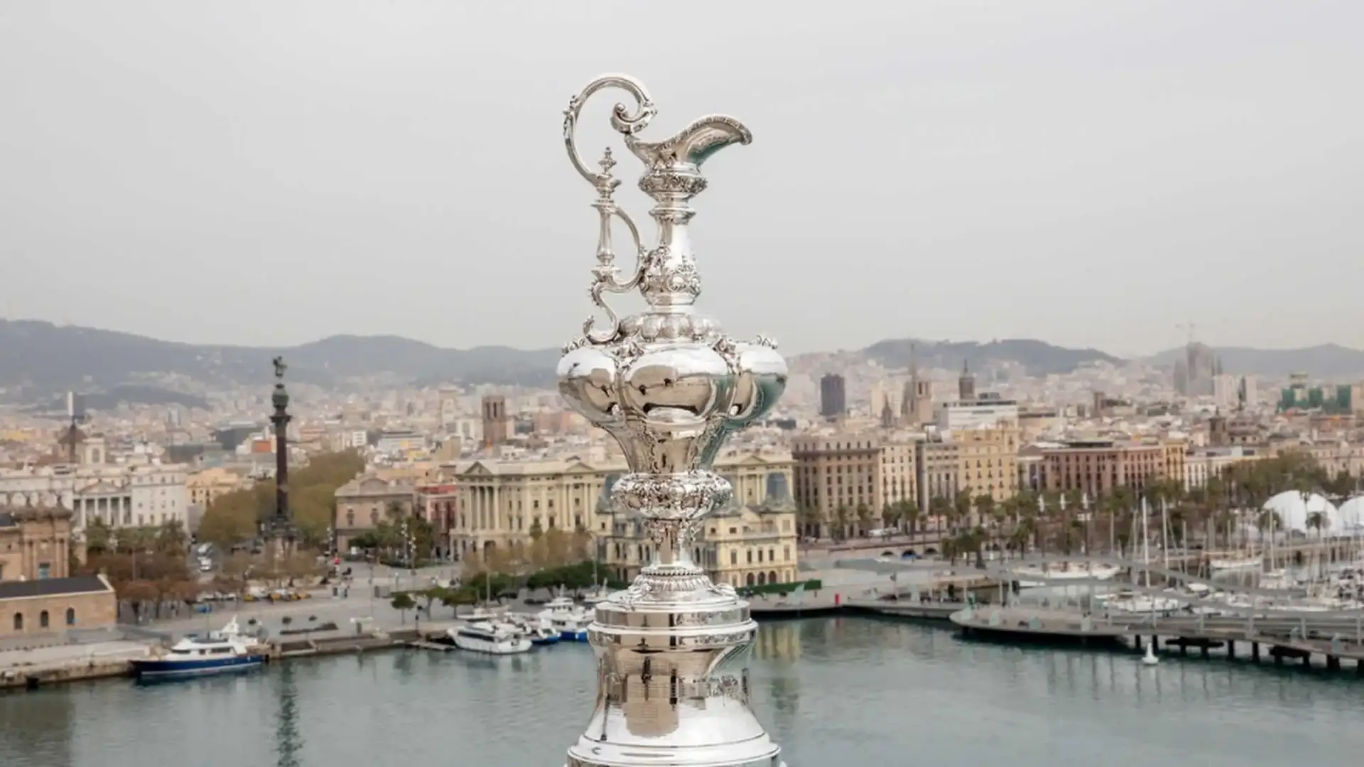 Emirates Team Nuova Zelanda, vincitore della Coppa America, designa la sede del 2024 a Barcellona