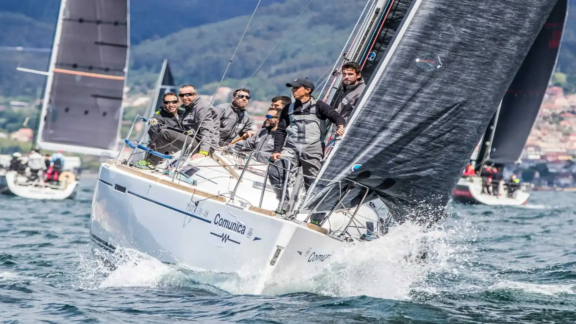 Exitosa y divertida Regata Comunica que rompe con el tostón habitual