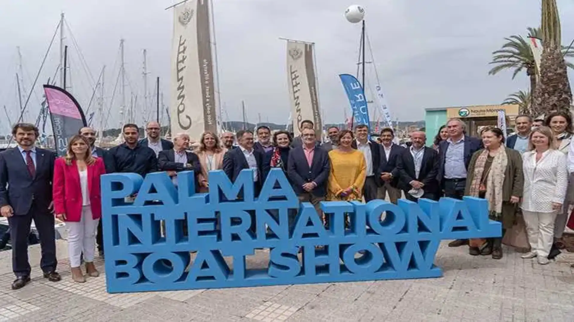 La barca di Palma Lo spettacolo è inaugurato nel Moll Vell con record di espositori