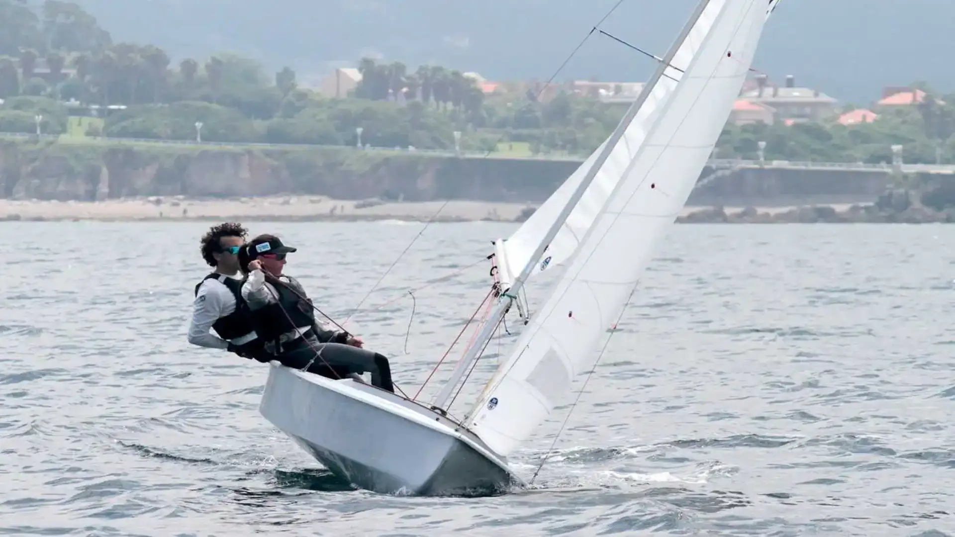 Snipe, RS Feva, ILCA 6, ILCA 4 e Optimist nel Trofeo San Pedro de Gijón