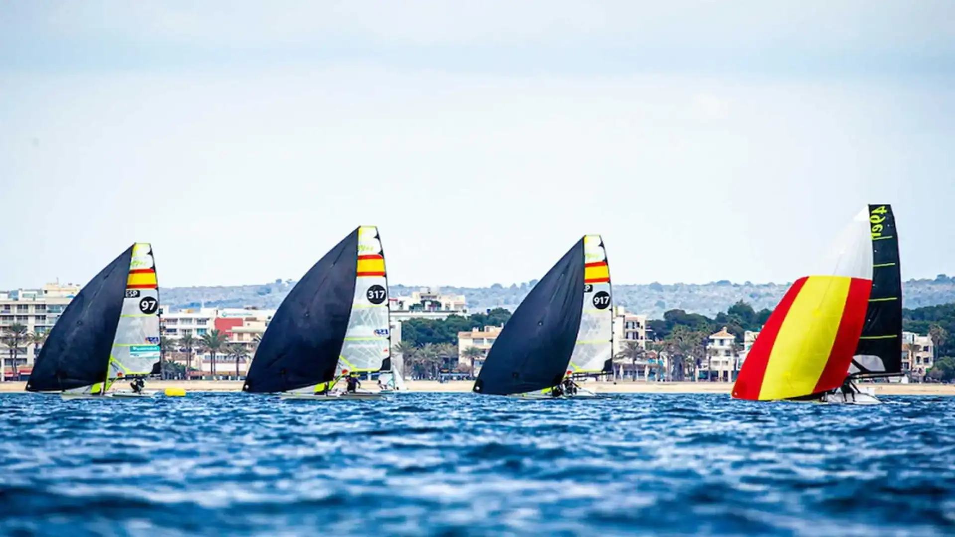 Spagna gareggia in Kiel Week con classi 49er, 49er FX, Nacra 17 e ILCA 7