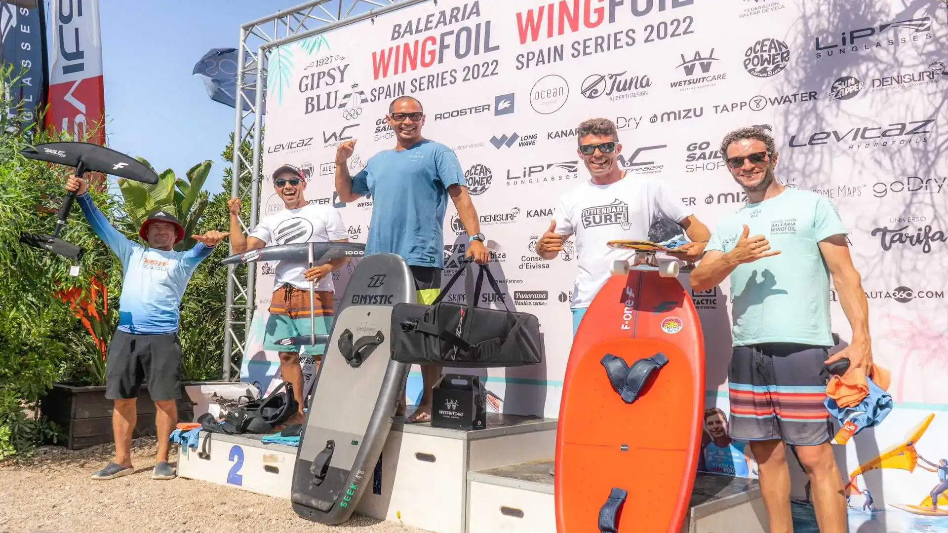 Per il tedesco Gunnar Biniasch la Coppa di Spagna di Wing Foil Race