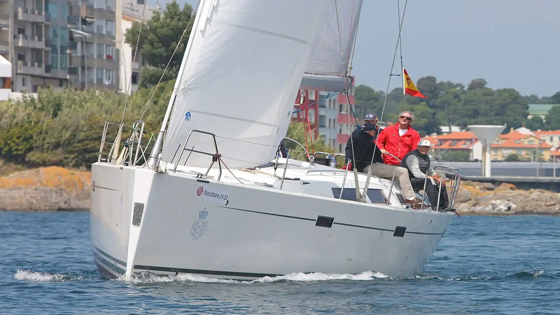 La marina spagnola: 59 anni di supporto per la Rías Baixas Regata