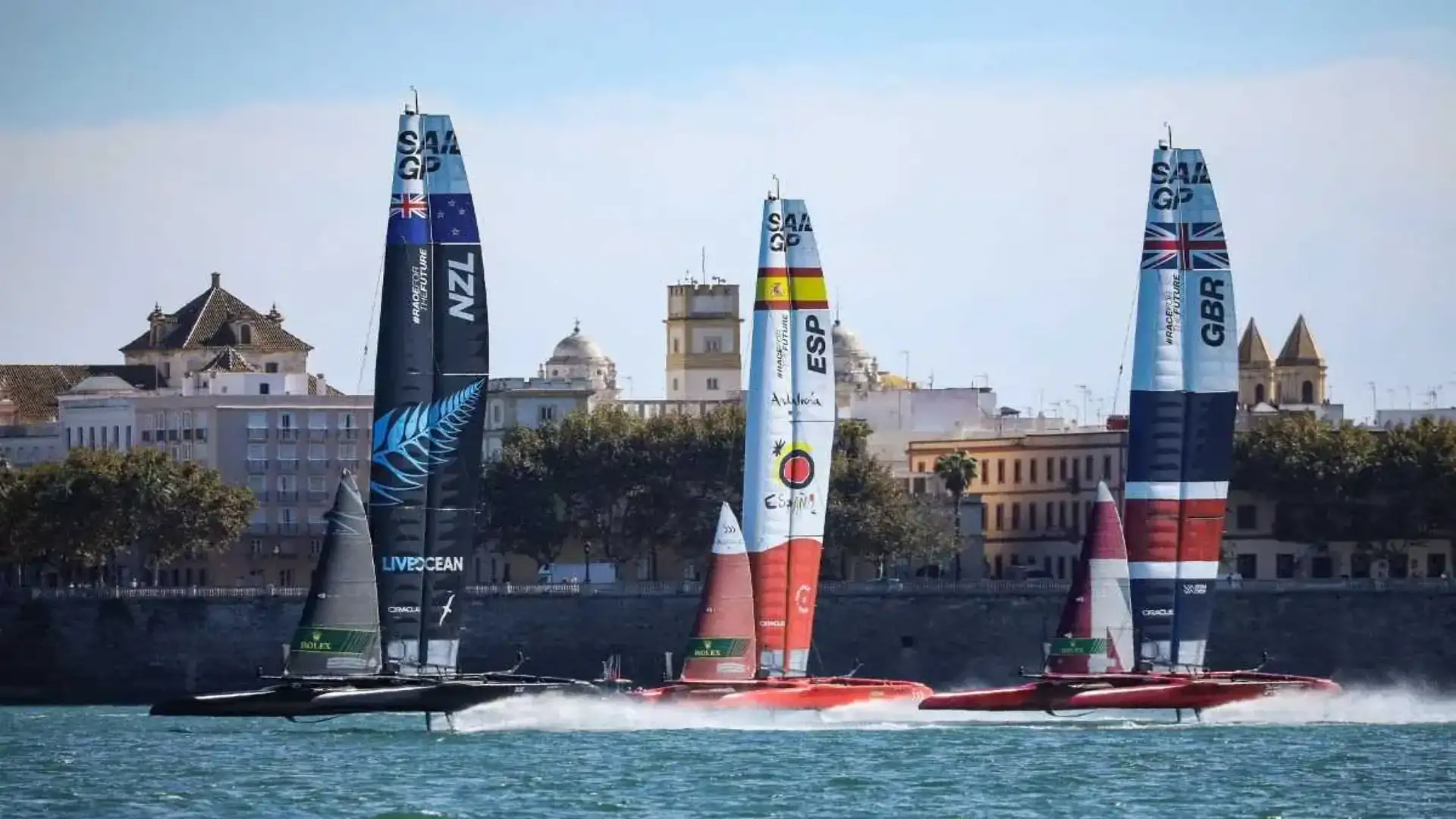 Il nastro d'argento riscalda i motori al SailGP nel mese di settembre