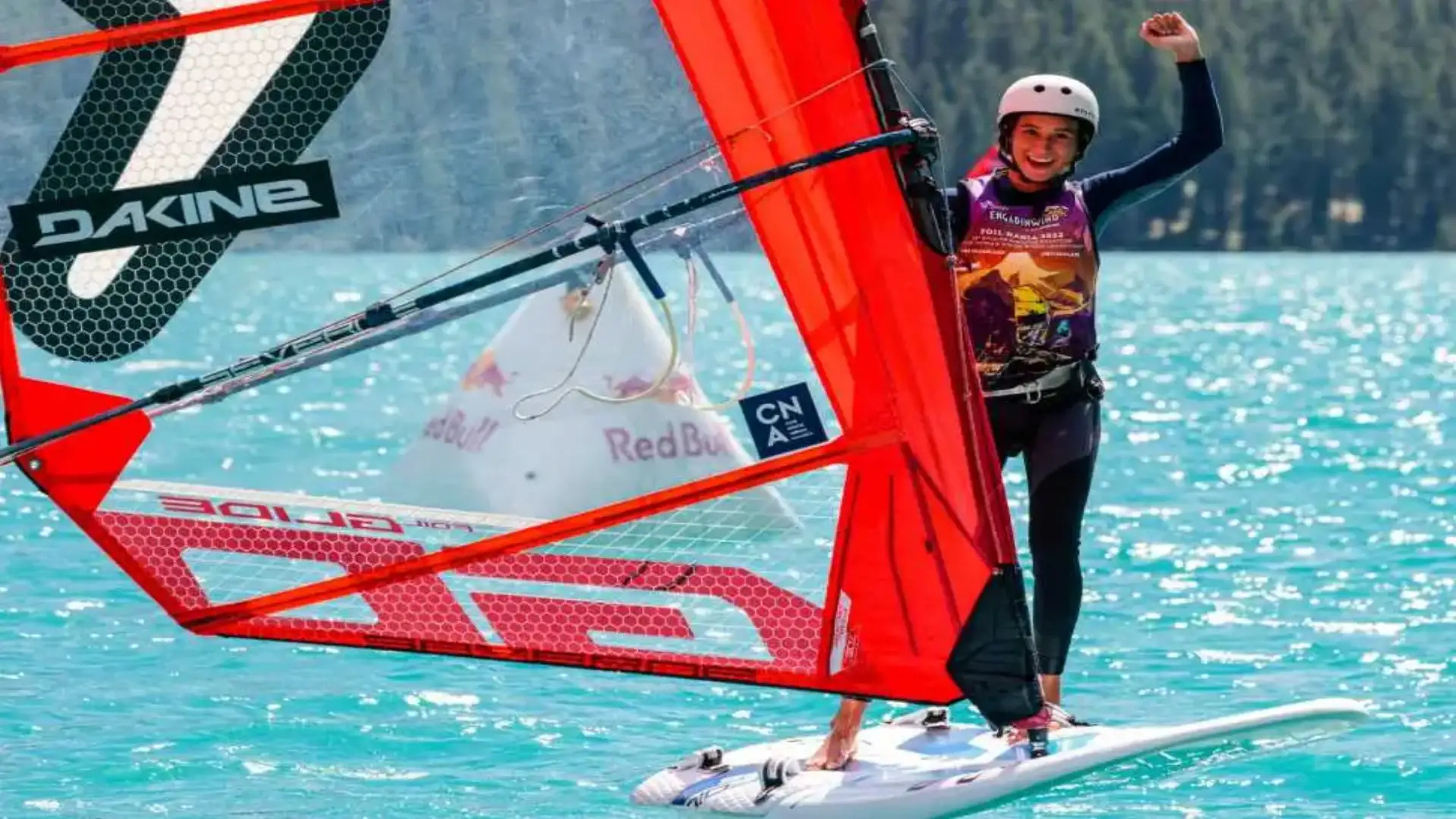 La sparatoria Ariadna Patiño subchampion del mondo giovanile di iQFoil