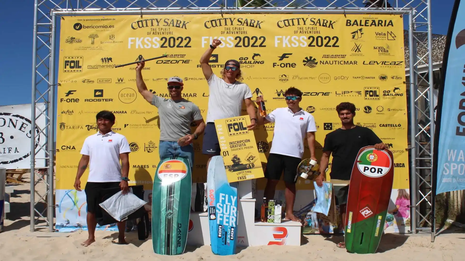 Jannis Maus vince chiaramente nello Spirito di Avventura FKSS 2022 Tarifa