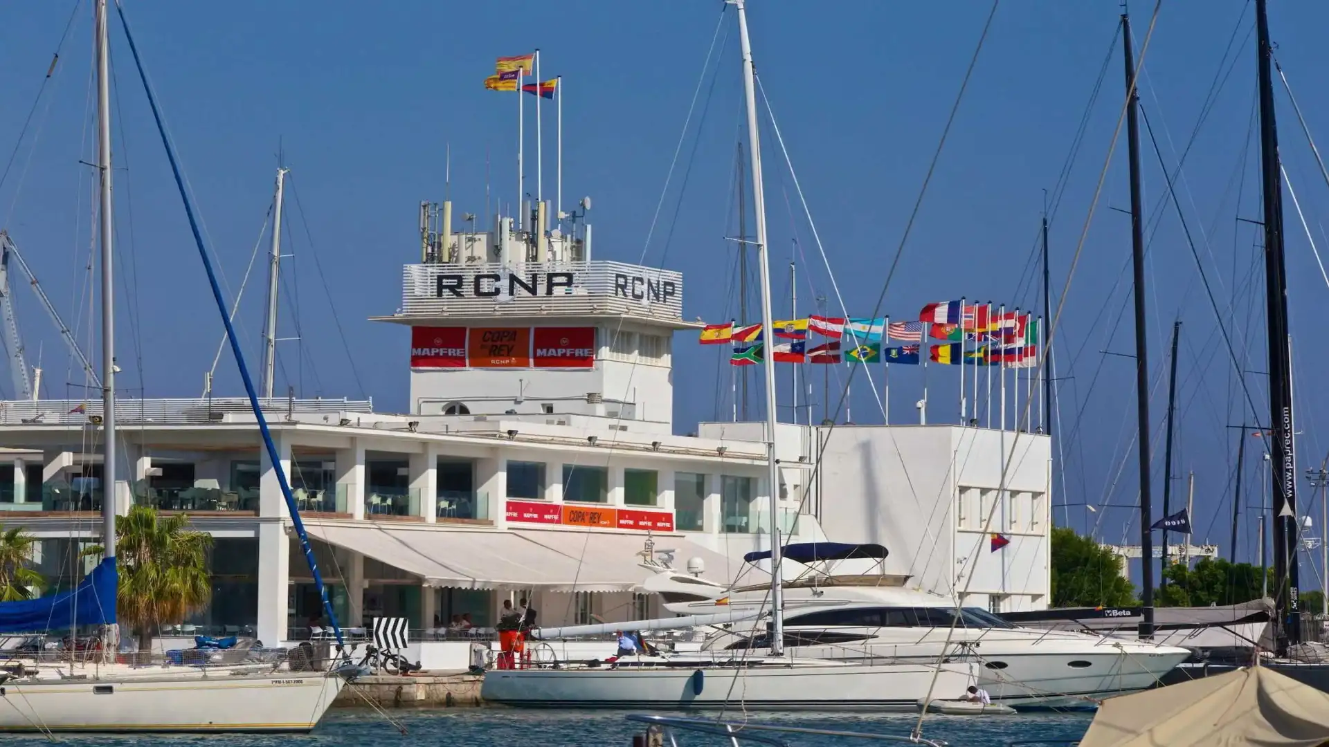 Abbiamo uno dei migliori club nautici del mondo a Palma e vogliono portarlo