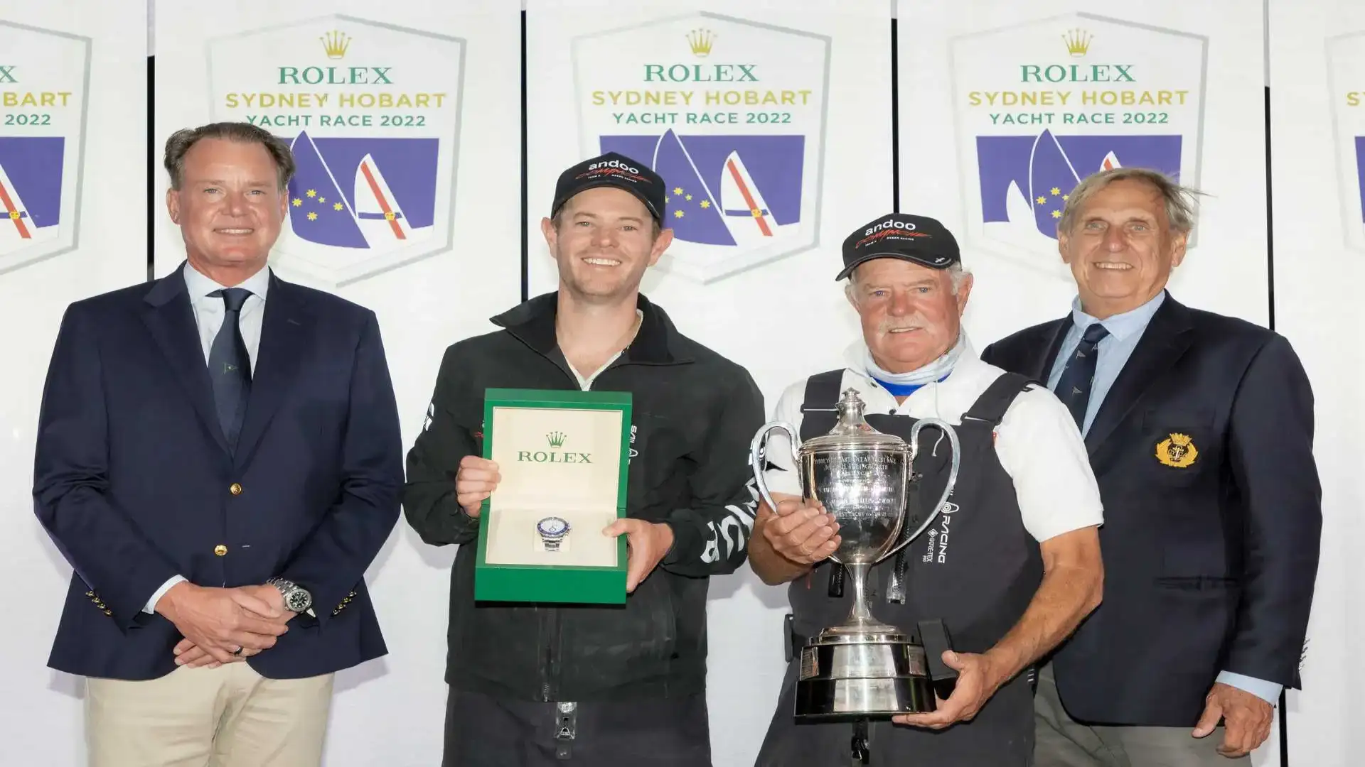 The 100 piedi Andoo Comanche vince il Rolex Sydney-Hobart 2022