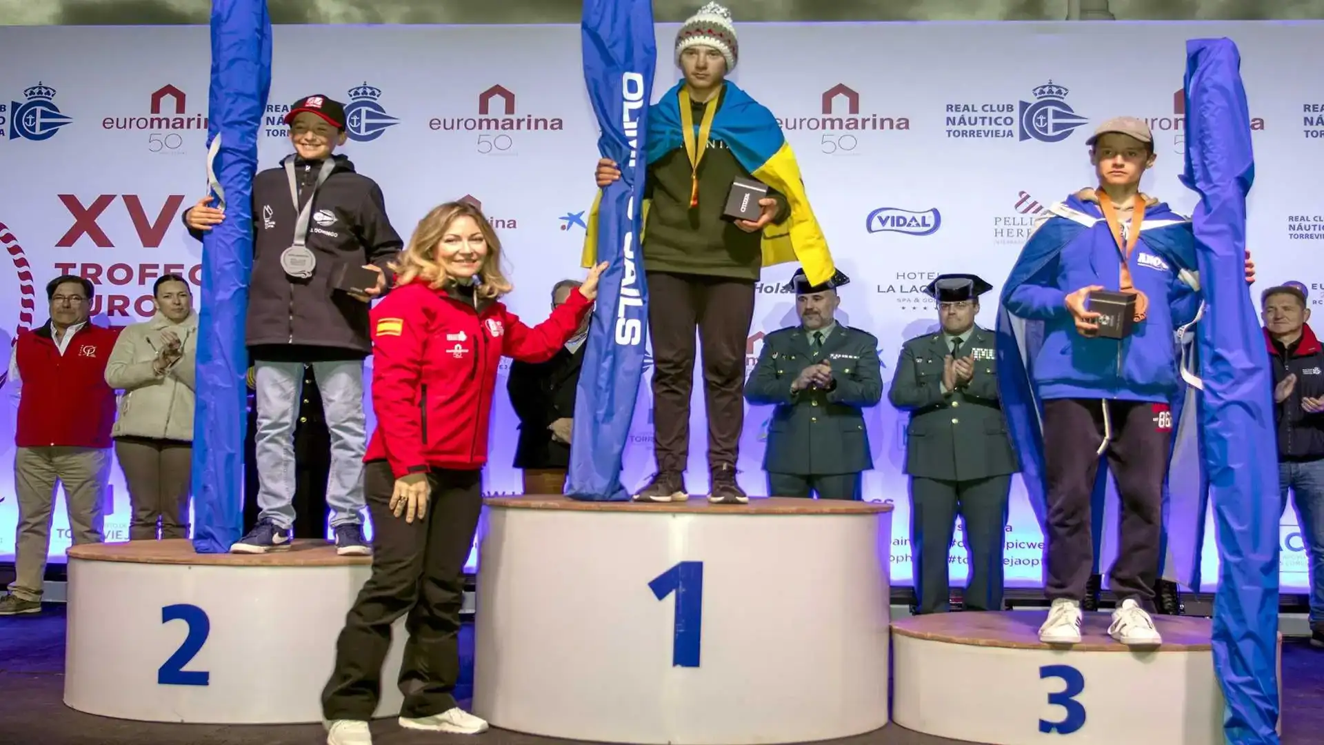 Il vincitore ucraino Sviatoslav dell'Euromarina Optimist Torrevieja