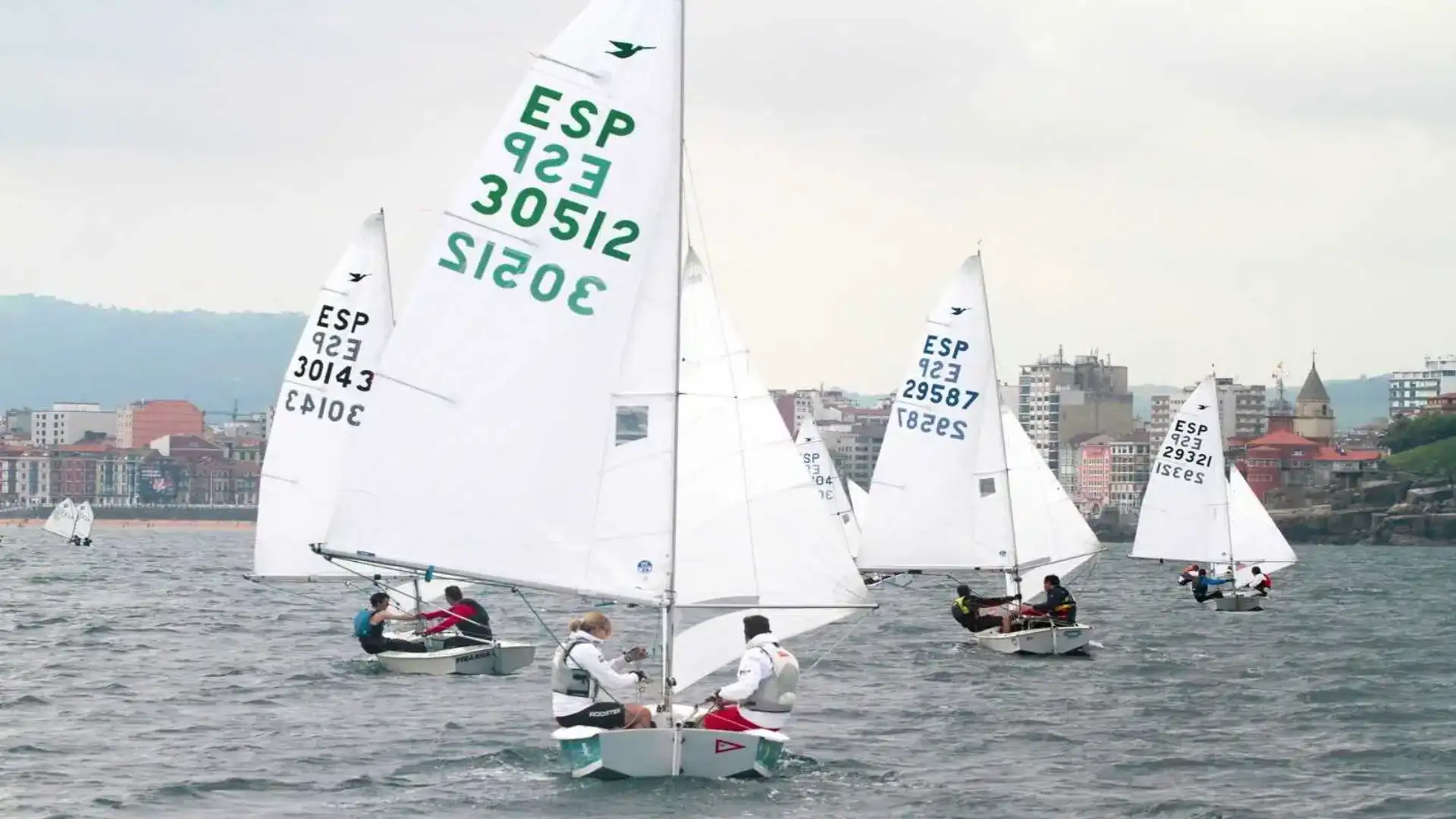 A Gijón l'Astur de Regatas organise le Trophée San Pedro de Vela Ligera