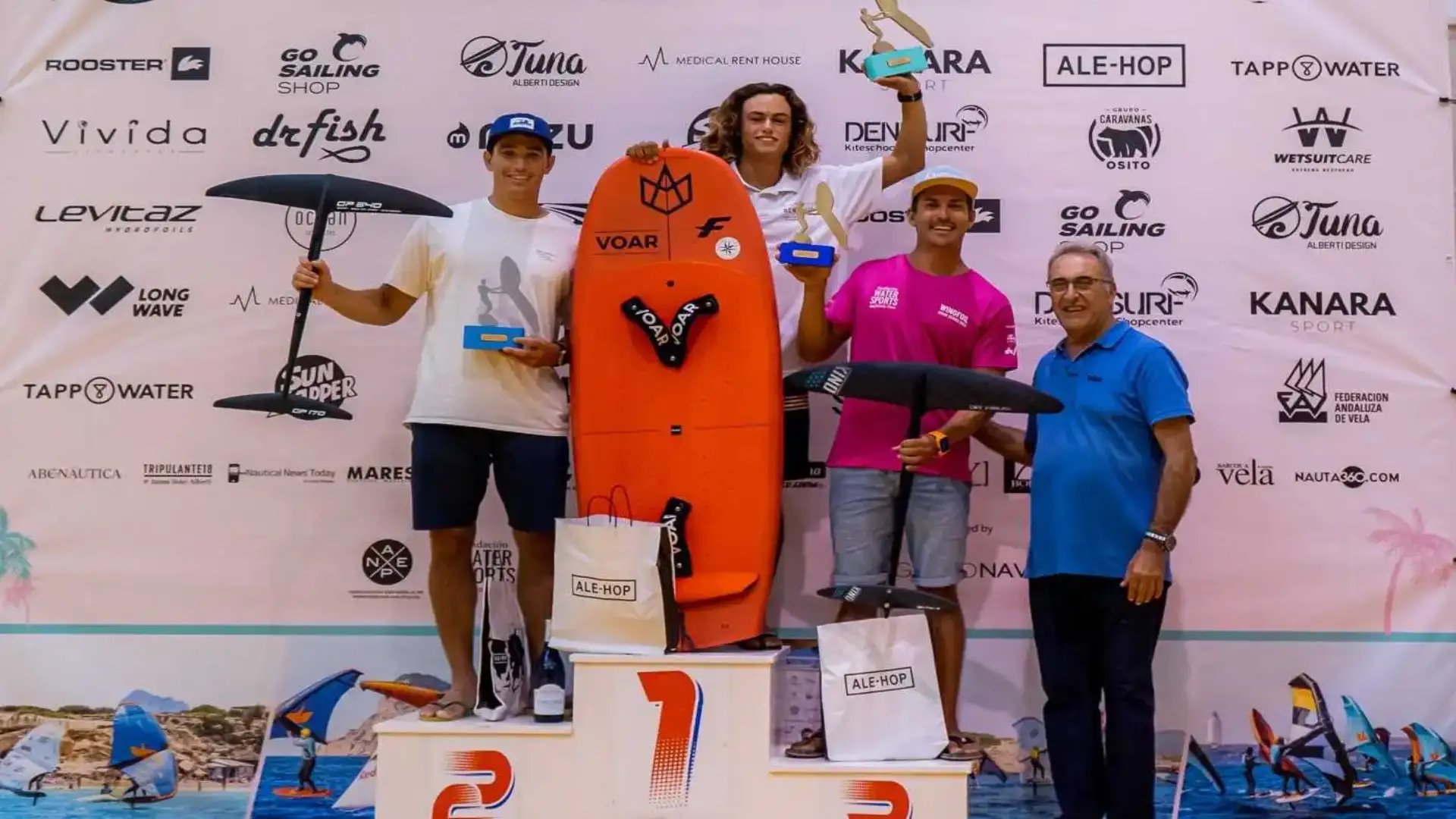 Angel Candel vincitore della Wing Foil Spain Series 2023