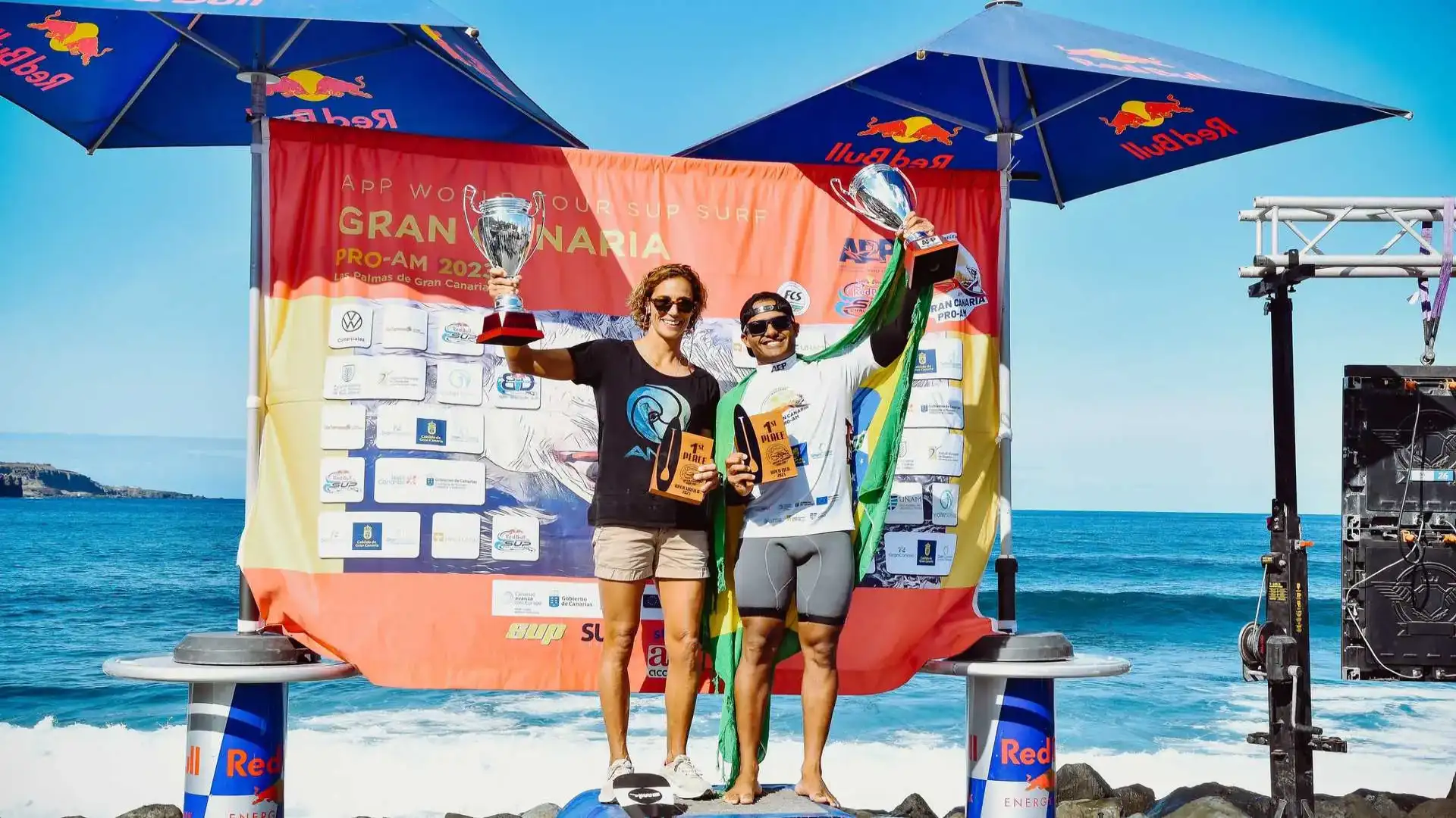 Ibala Moreno e Luis Diz nuovi campioni del mondo di Paddle Surf