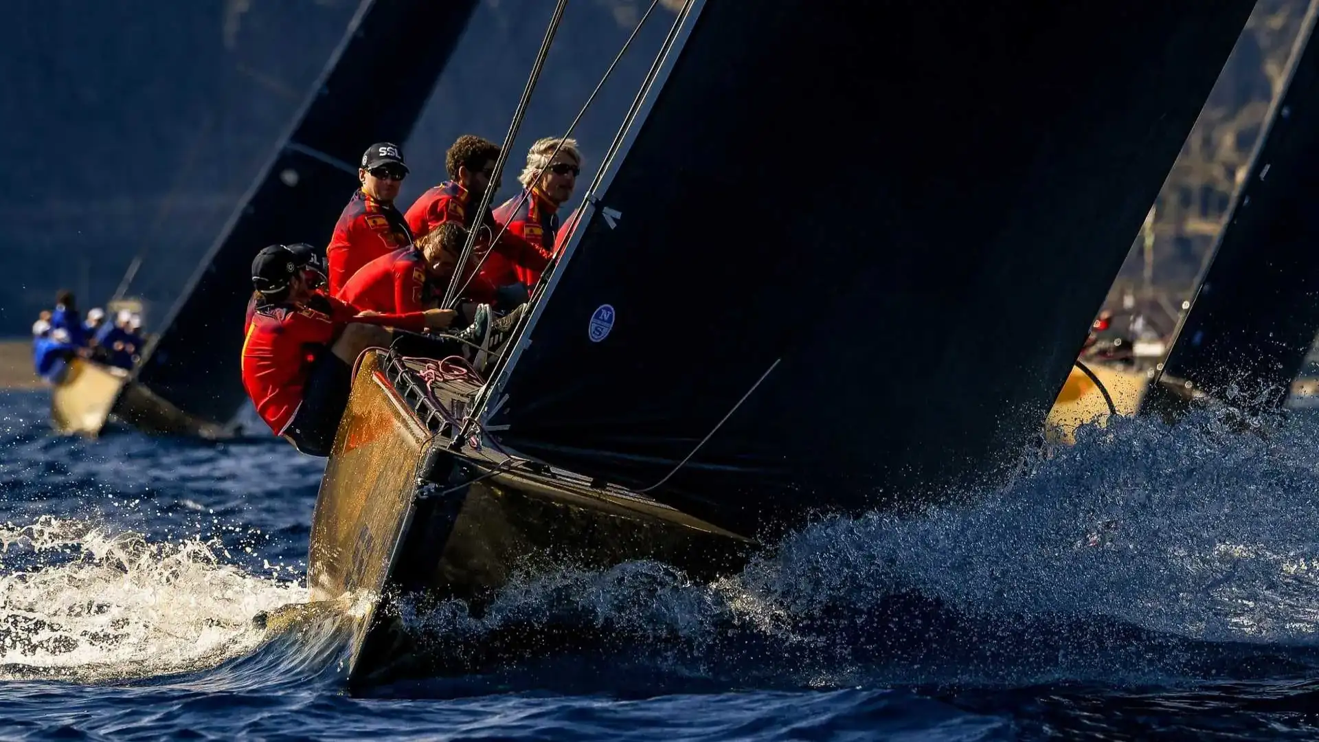 De regatas por Las Palmas, Ibiza, Santander y Getxo