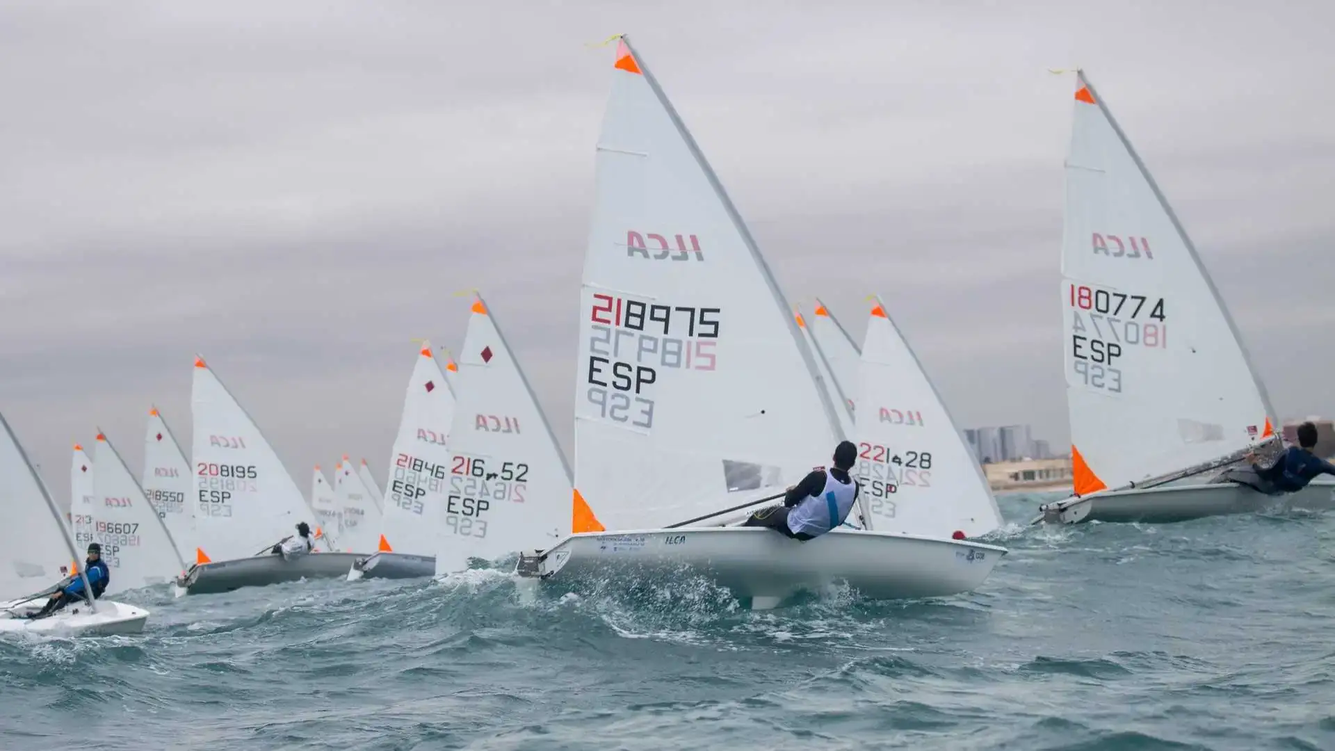 Di regata per Valencia, Vilagarcía e Cambrils