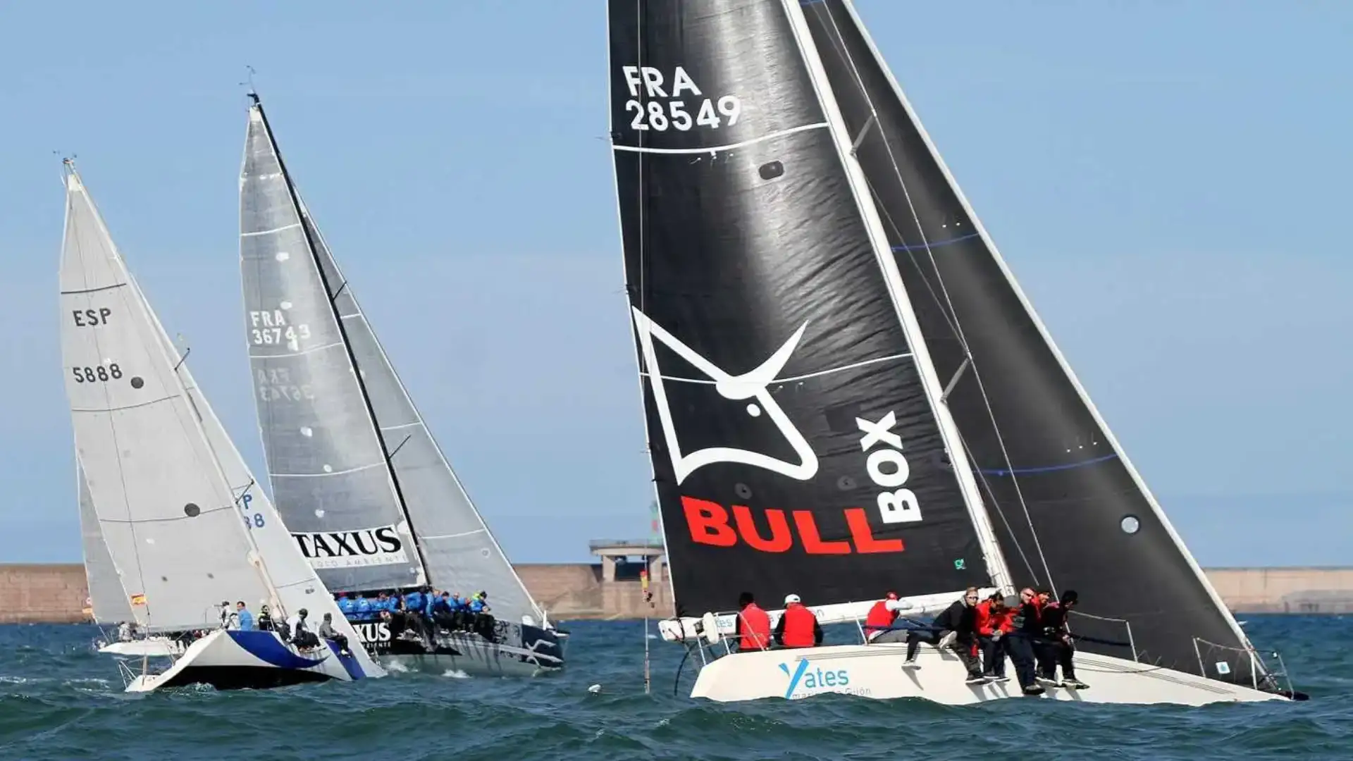 Di regata di Gijón, El Masnou e Cambrils
