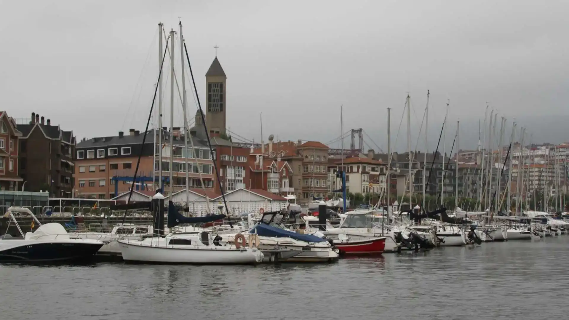 1007 sports ships registered in the first trimester