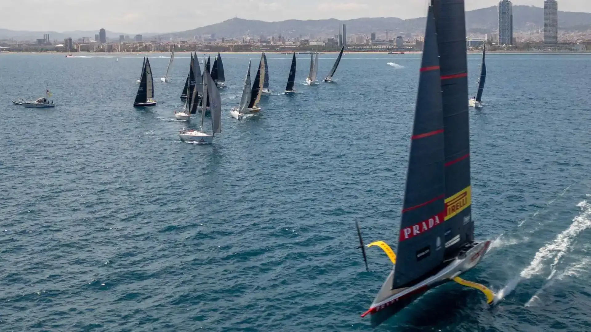 De regatas por Barcelona, La Coruña, Gijón