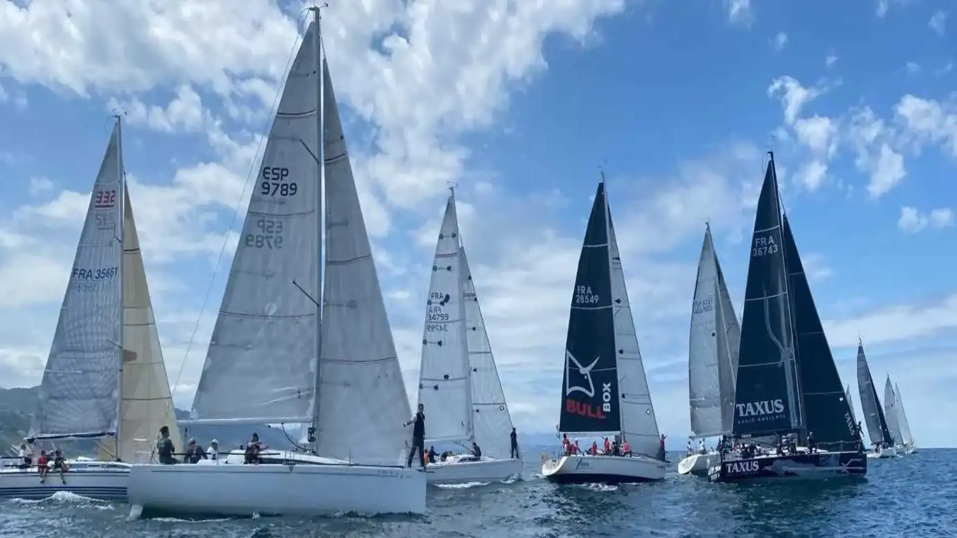 Regata Costa Vasca: Bullbox (oro), Taxus (plata) e Maitena (bronce)