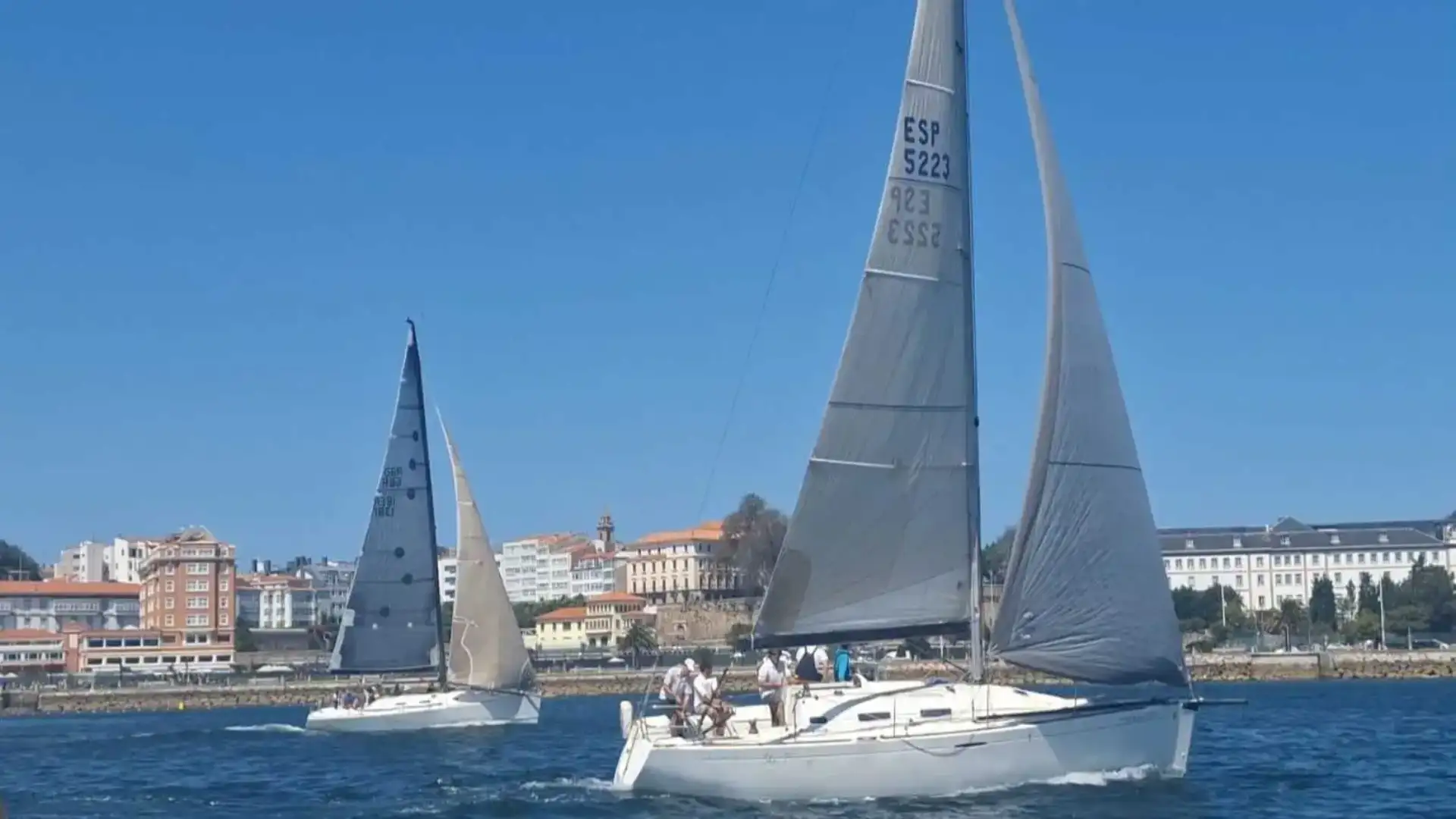 De regatas pela Corunha, Vigo, Portosín