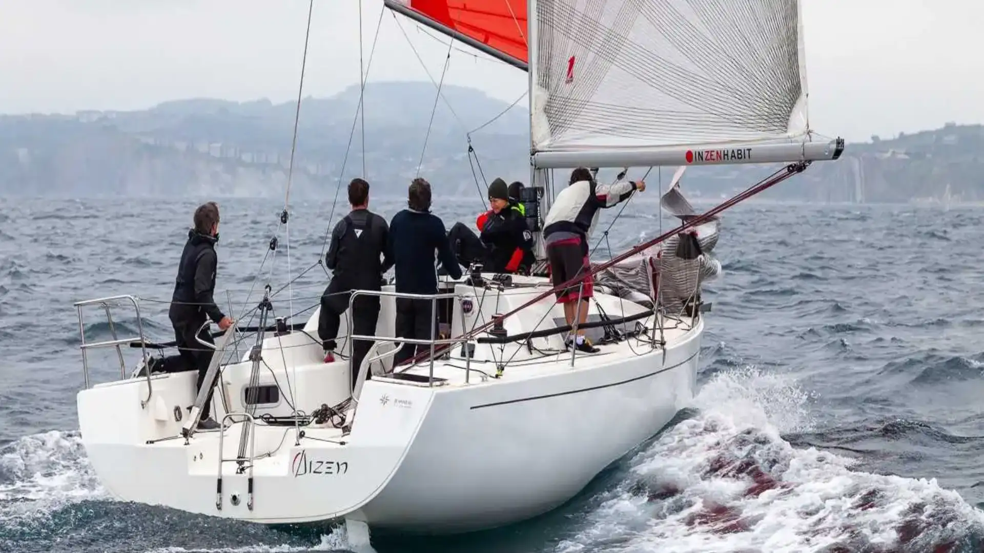 De regatas de Getxo a Castro e a Corunha por jogo duplo