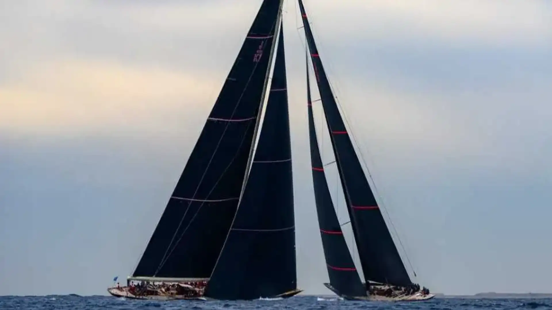 De regatas com os J Class em Barcelona e por águas das Pitiusas