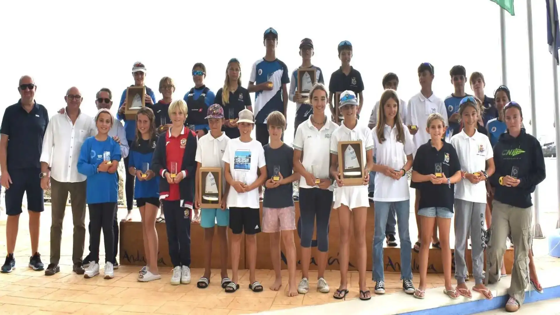 Do Troféu Hispanidade de Vela Ligera de Cádiz ao de Gijón