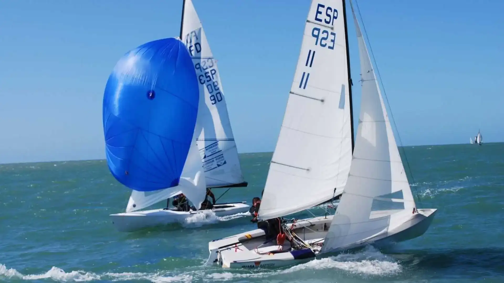 De regatas pelo Europeu de FD em Puerto Sherry e o Lurauto de Getxo