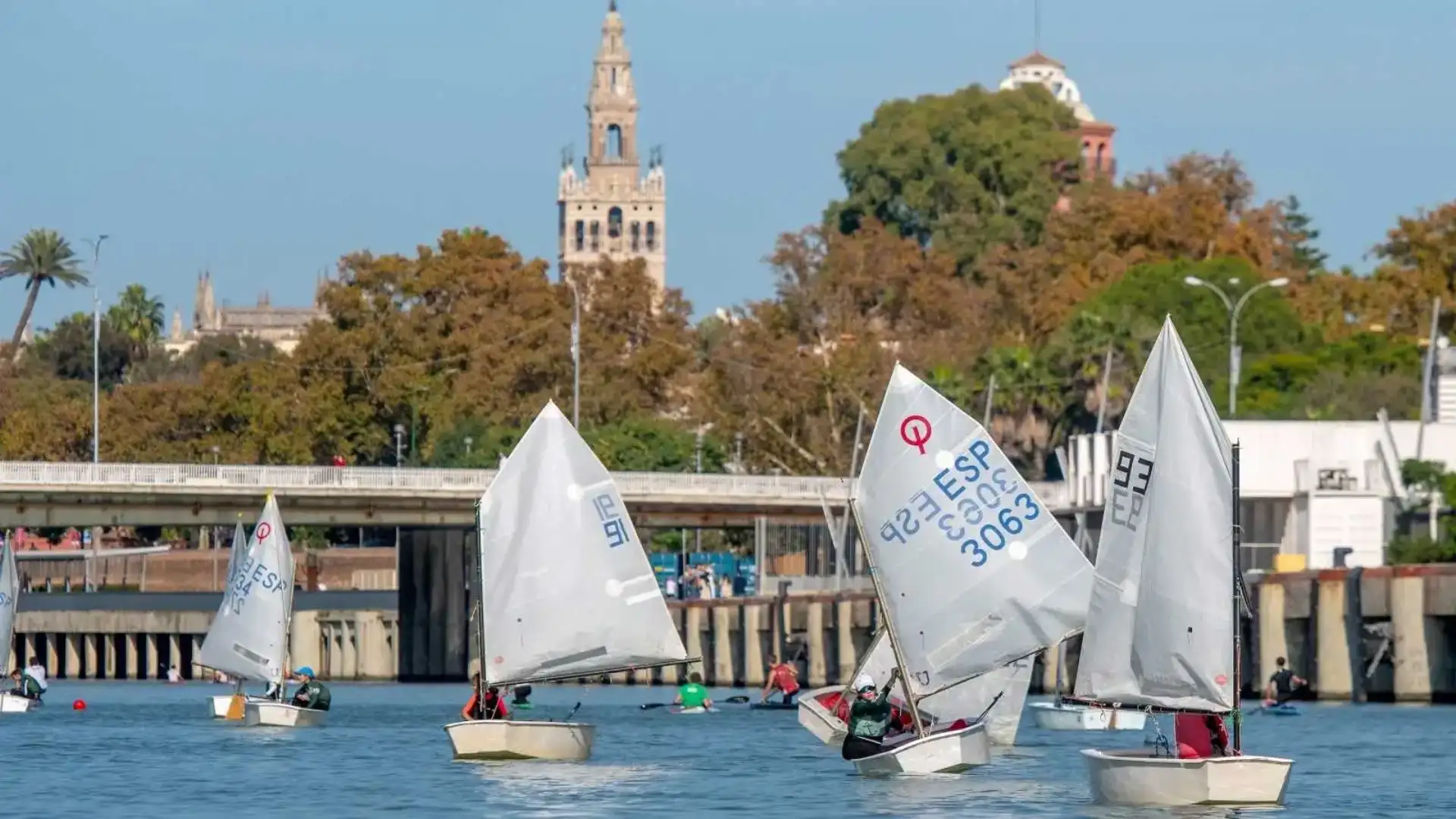 Náutico de Sevilha number one, Liga de Snipe em Getxo, o Circuíto Ausmar