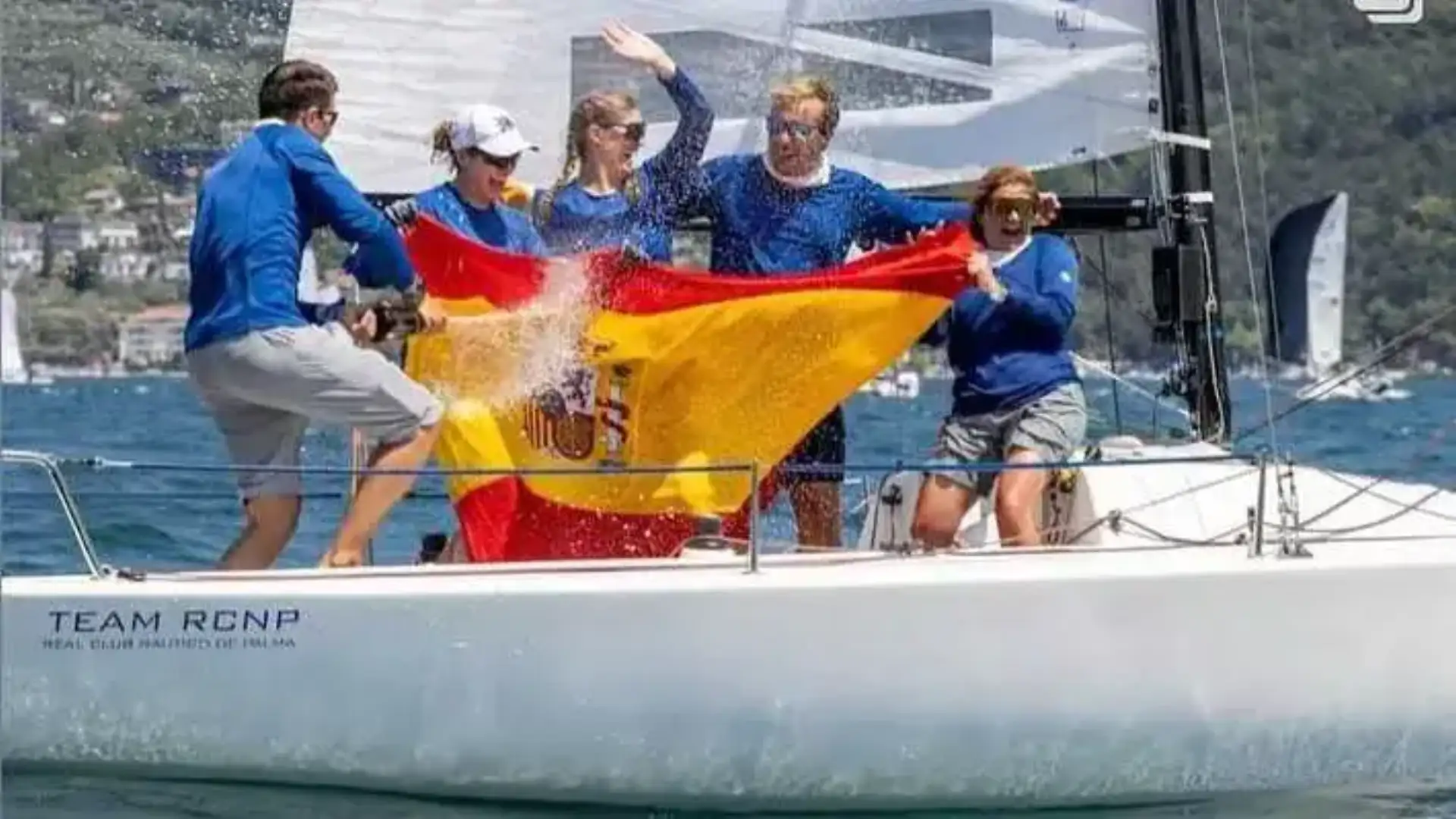 J70 Yupi remporte la Coupe du monde conjointe à Lago di Garda