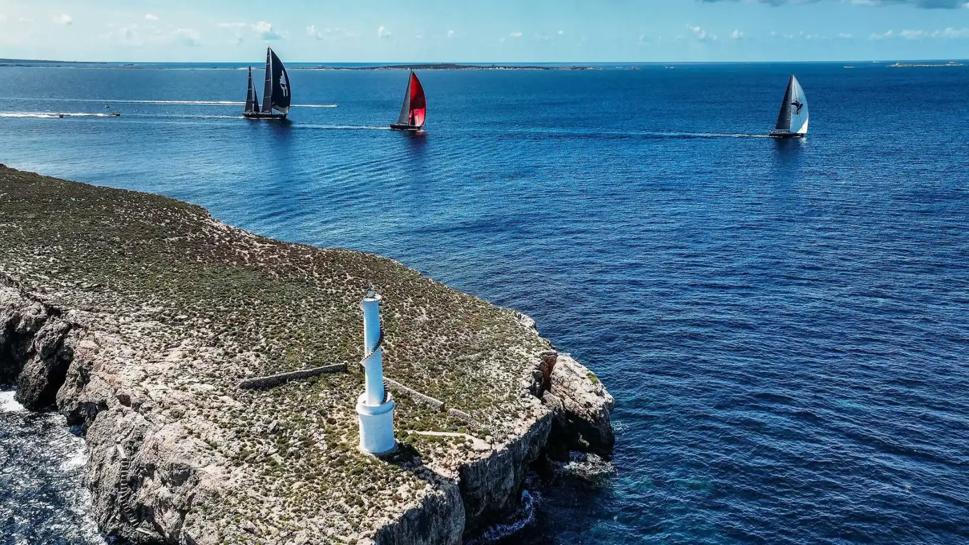 Ibiza JoyVoile de record, capitale du Gijón,