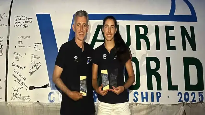 Vaurien è scritto con V di Vigo Pablo e Isa Cabello sottocampioni mondiali