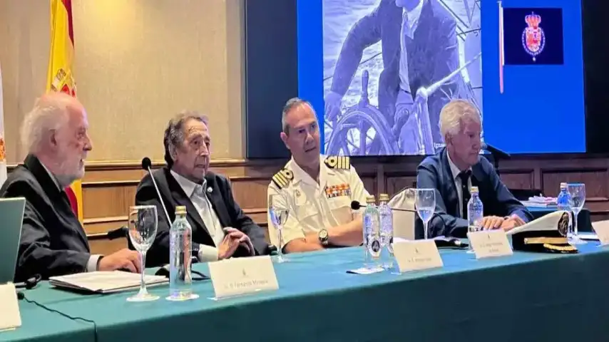 Alfonso Ussía presenta un libro di Luis Tourón sulle navi di Don Juan