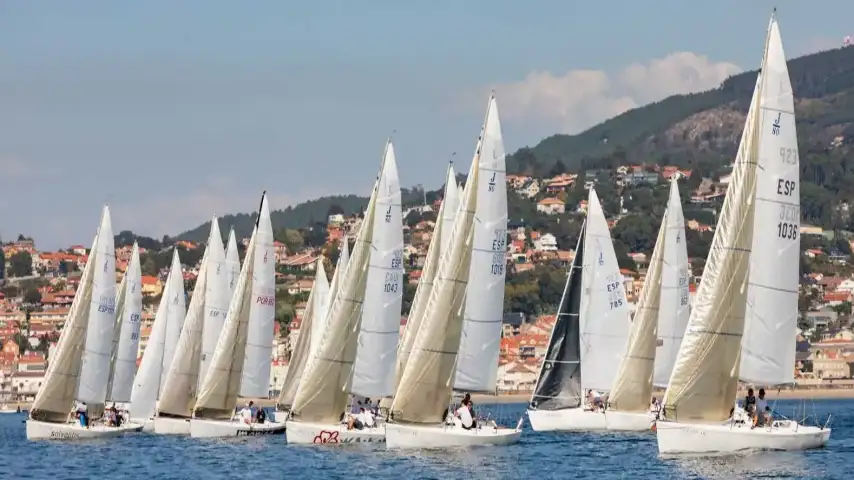 Javier de la Gandara's J80 Okofen rules in the Gestilar Fall League