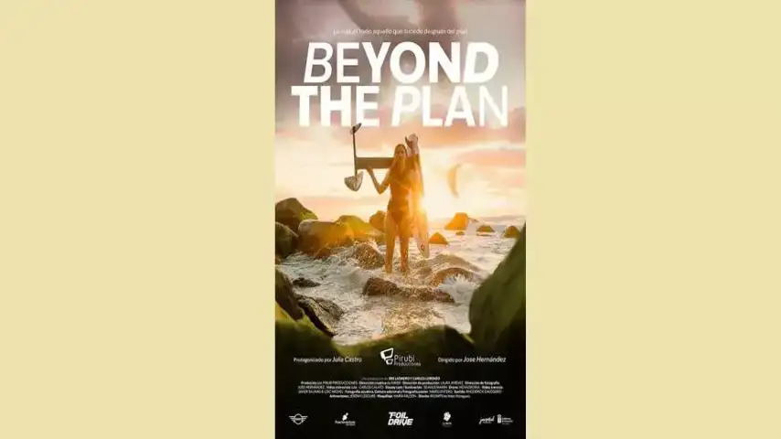 Fuerteventura and Julia Castro starring in the documentary Beyond the Plan