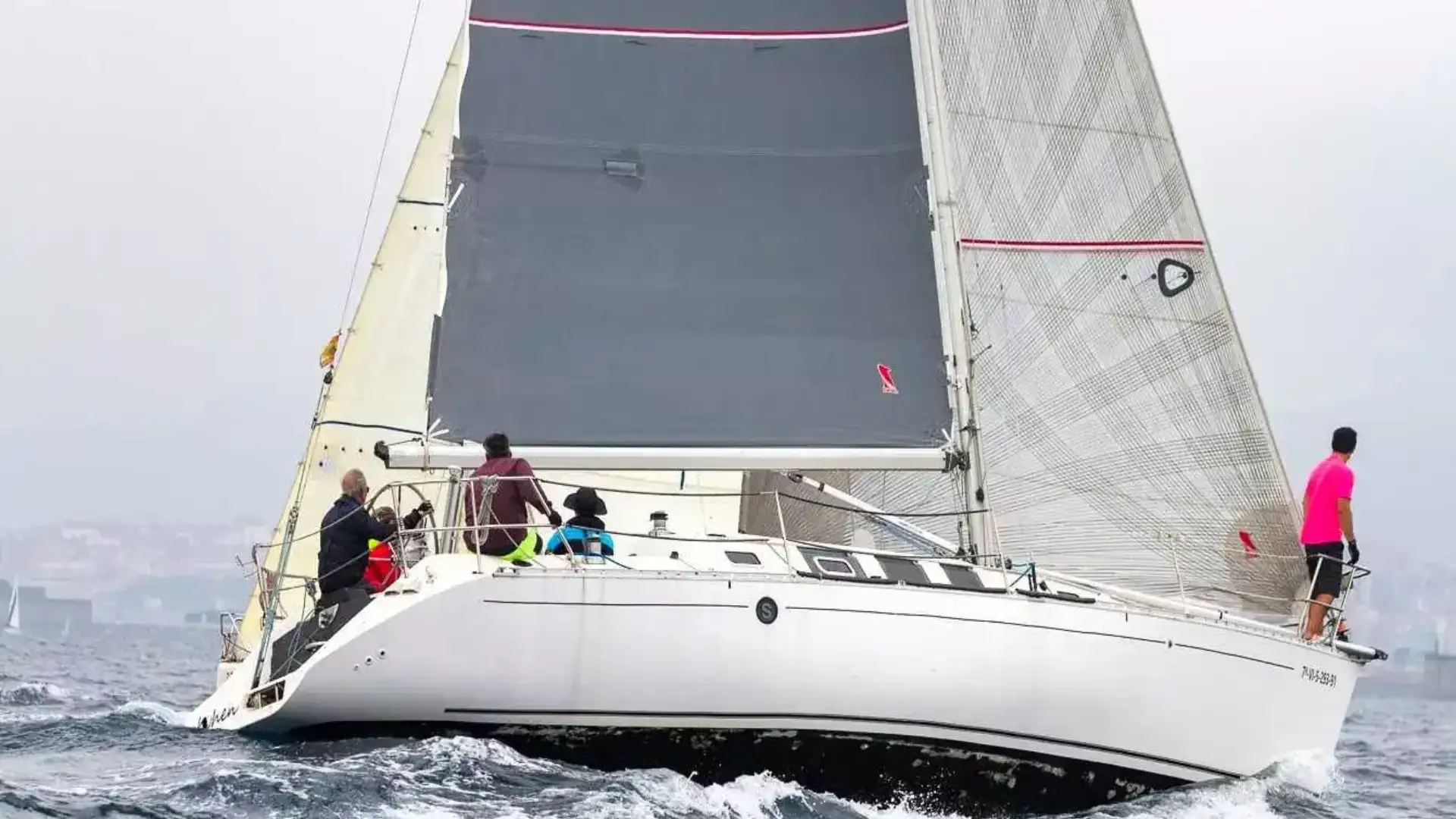 Il secondo programma di trofeo sociale a vela pesante tre giorni nell'Abra de Vizcaya