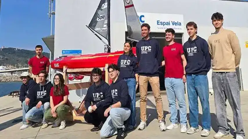 Raig FNB la barca a vela fatta in Facoltà di Nautica di Barcellona